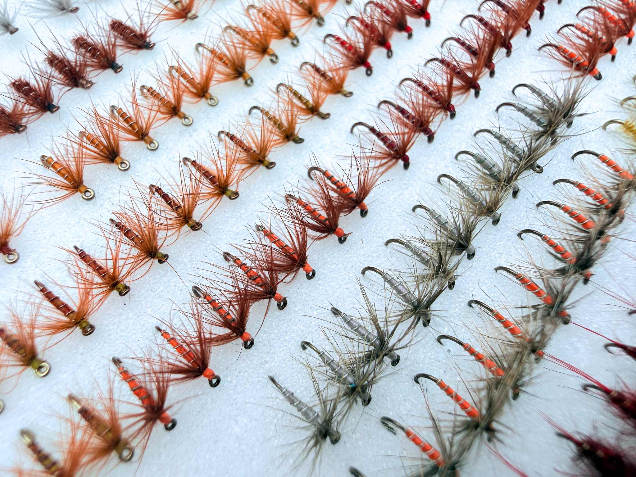 Richard Wheatley Alloy Fly Box With Approx. 1000 Micro Flies (Excellent) - Image 9